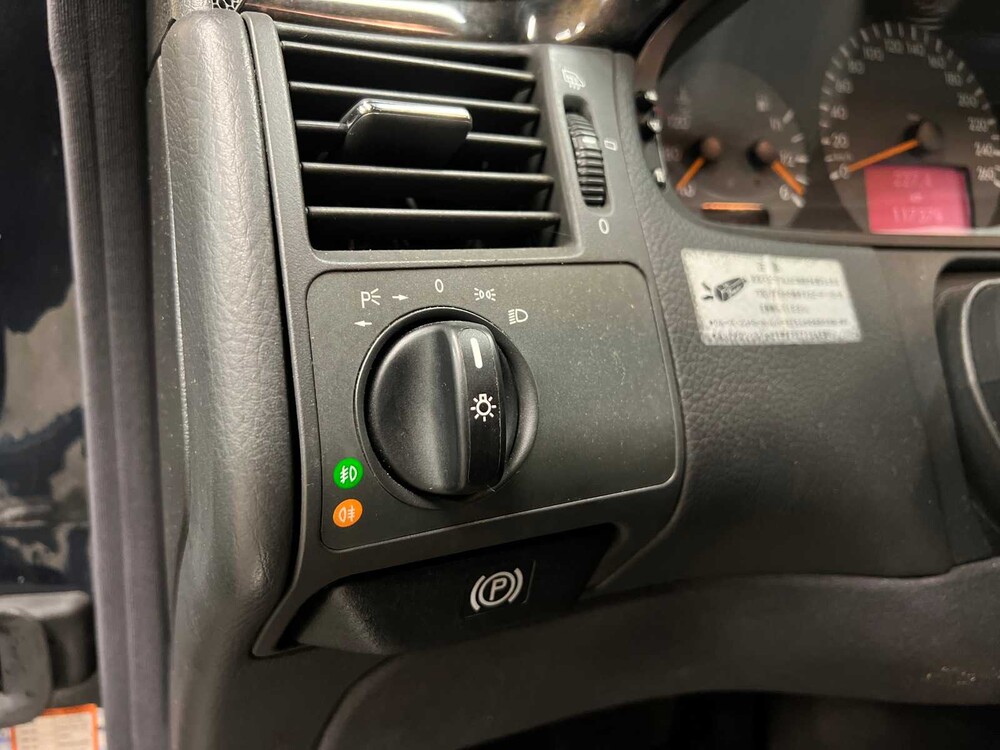 Mercedes-Benz E430 Elegance 4.3 V8 4Matic E-Klasse 279PS 2000, SX-869-X