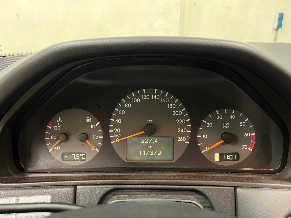 Mercedes-Benz E430 Elegance 4.3 V8 4Matic E-Klasse 279PS 2000, SX-869-X