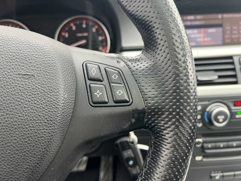 BMW 330xi Touring Executive 272pk 2007 ORIG-NL 3-Serie, 82-ZB-BD