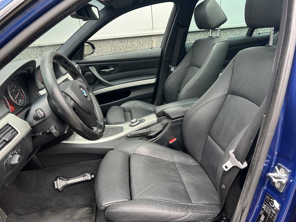 BMW 330xi Touring Executive 272pk 2007 ORIG-NL 3-Serie, 82-ZB-BD