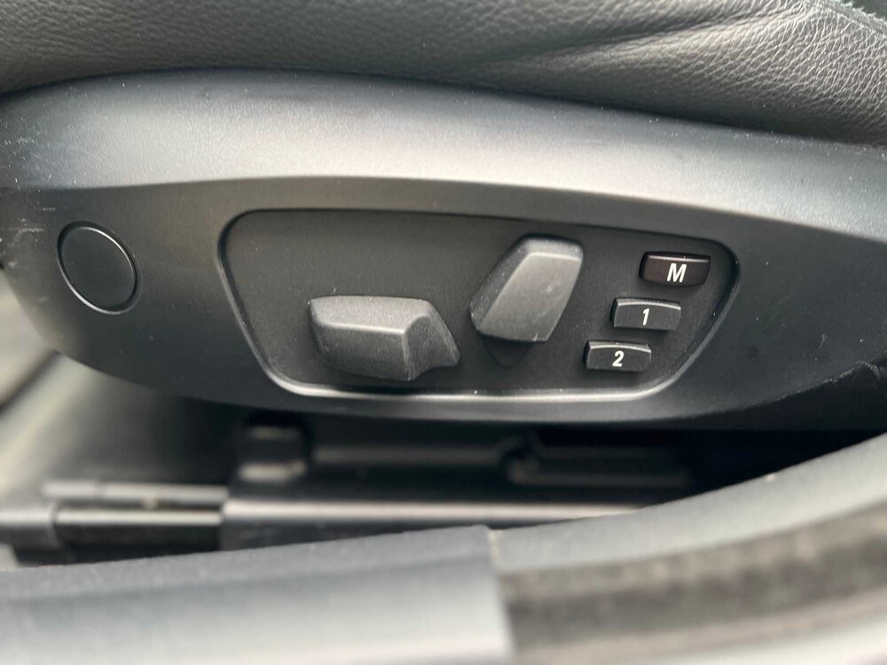 BMW 330xi Touring Executive 272pk 2007 ORIG-NL 3-Serie, 82-ZB-BD