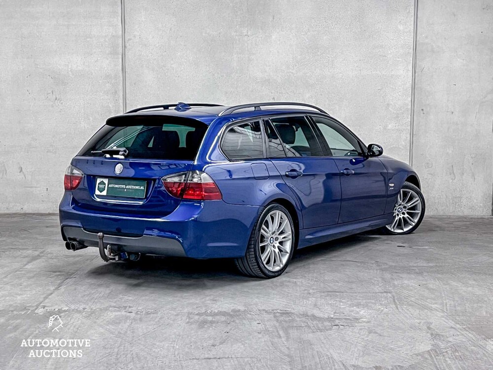 BMW 330xi Touring Executive 272pk 2007 ORIG-NL 3-Serie, 82-ZB-BD