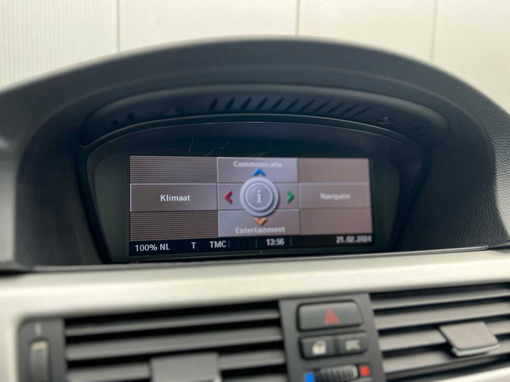 BMW 330xi Touring Executive 272pk 2007 ORIG-NL 3-Serie, 82-ZB-BD