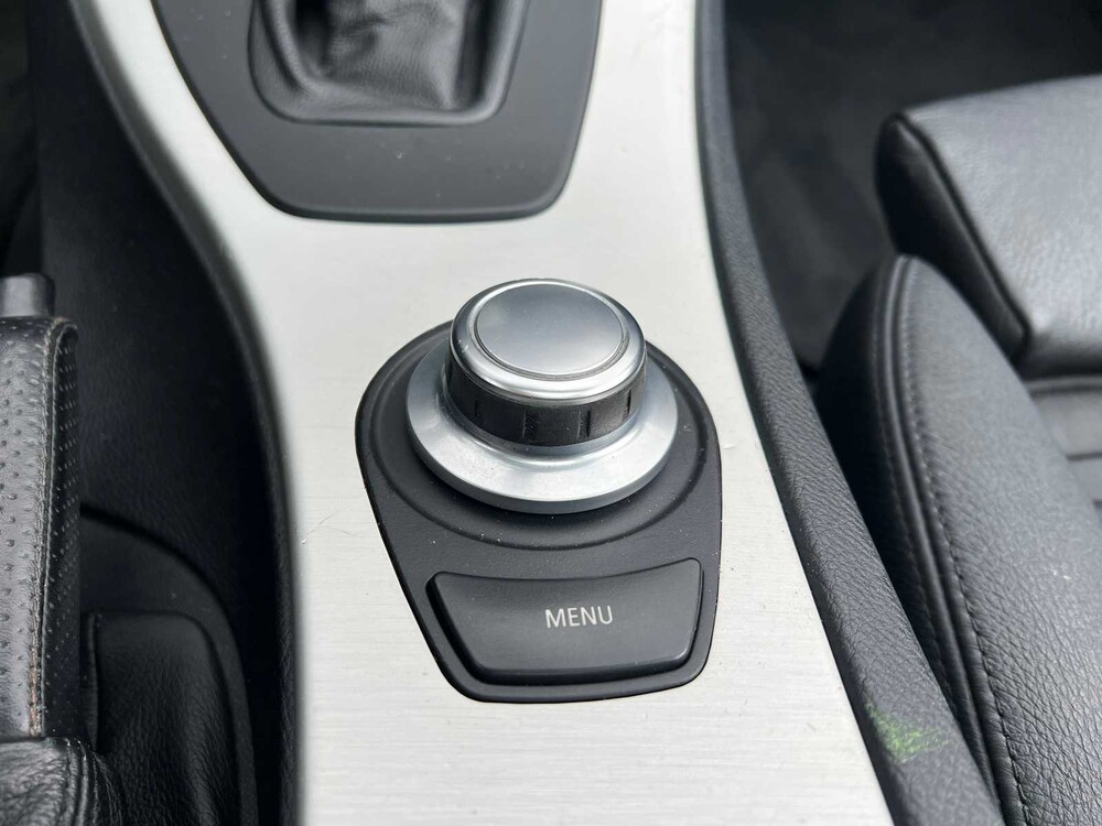 BMW 330xi Touring Executive 272pk 2007 ORIG-NL 3-Serie, 82-ZB-BD