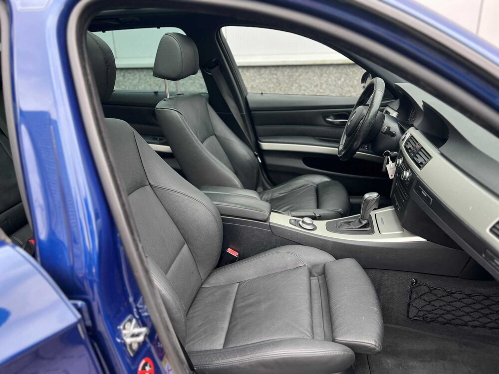 BMW 330xi Touring Executive 272pk 2007 ORIG-NL 3-Serie, 82-ZB-BD