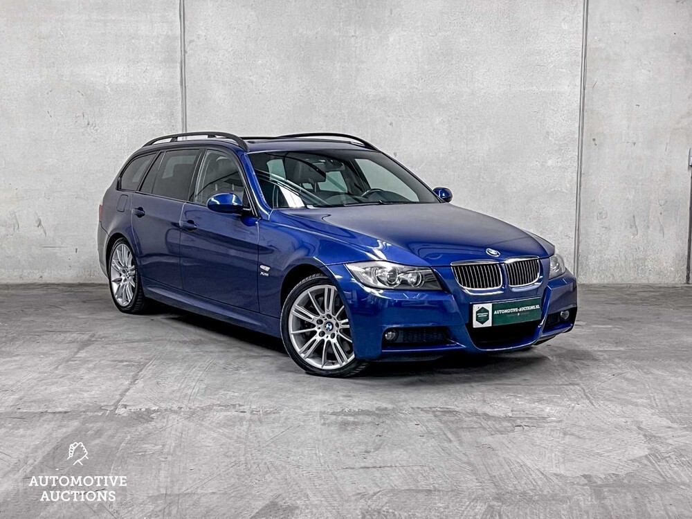 BMW 330xi Touring Executive 272pk 2007 ORIG-NL 3-Serie, 82-ZB-BD