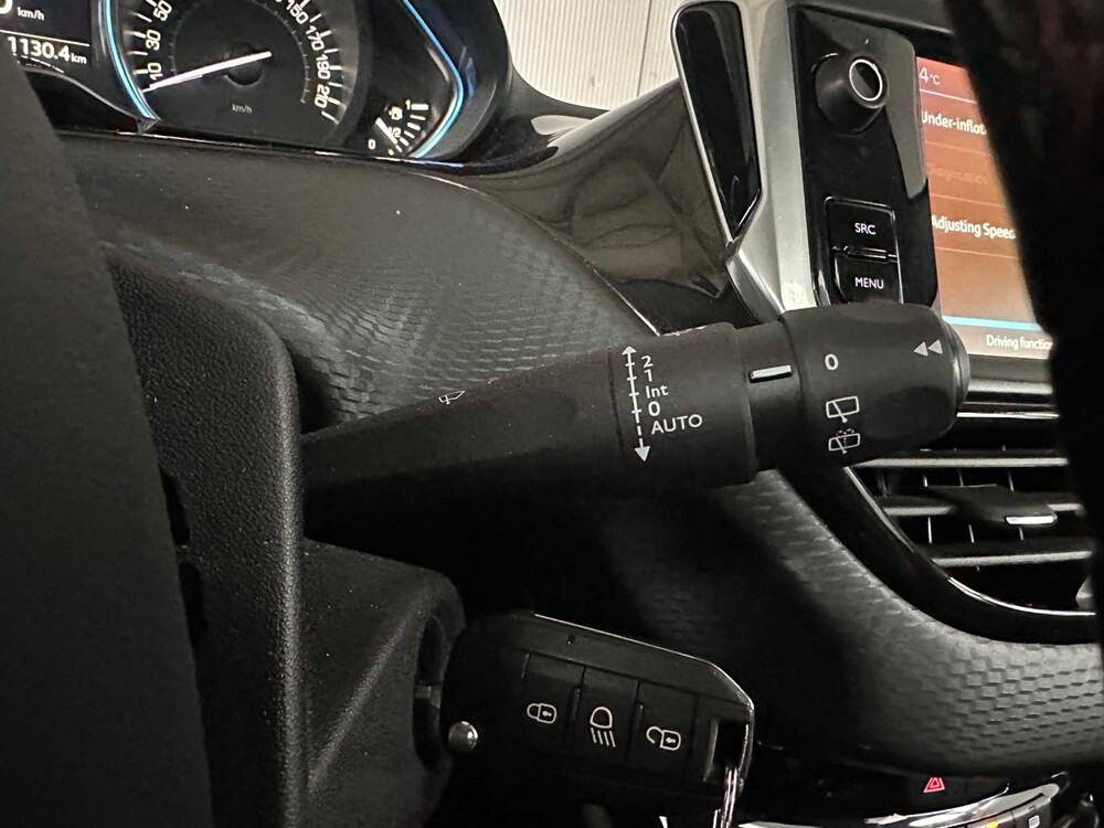 Peugeot 2008 1.2 PureTech Allure 110pk 2017, SZ-144-F