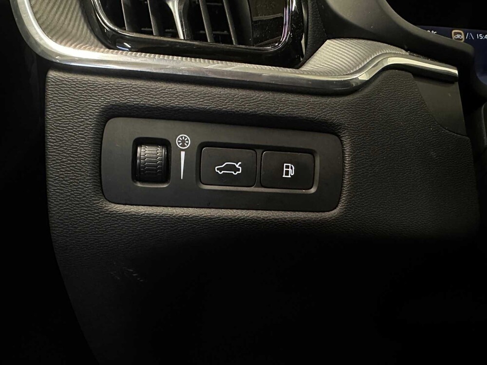 Volvo XC60 2.0 T8 Twin Engine AWD Inscription 320pk 2018 ORIG-NL, RT-437-X