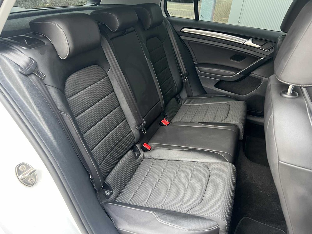 Volkswagen Golf 1.4 TSI Highline 122pk 2013, X-824-BJ