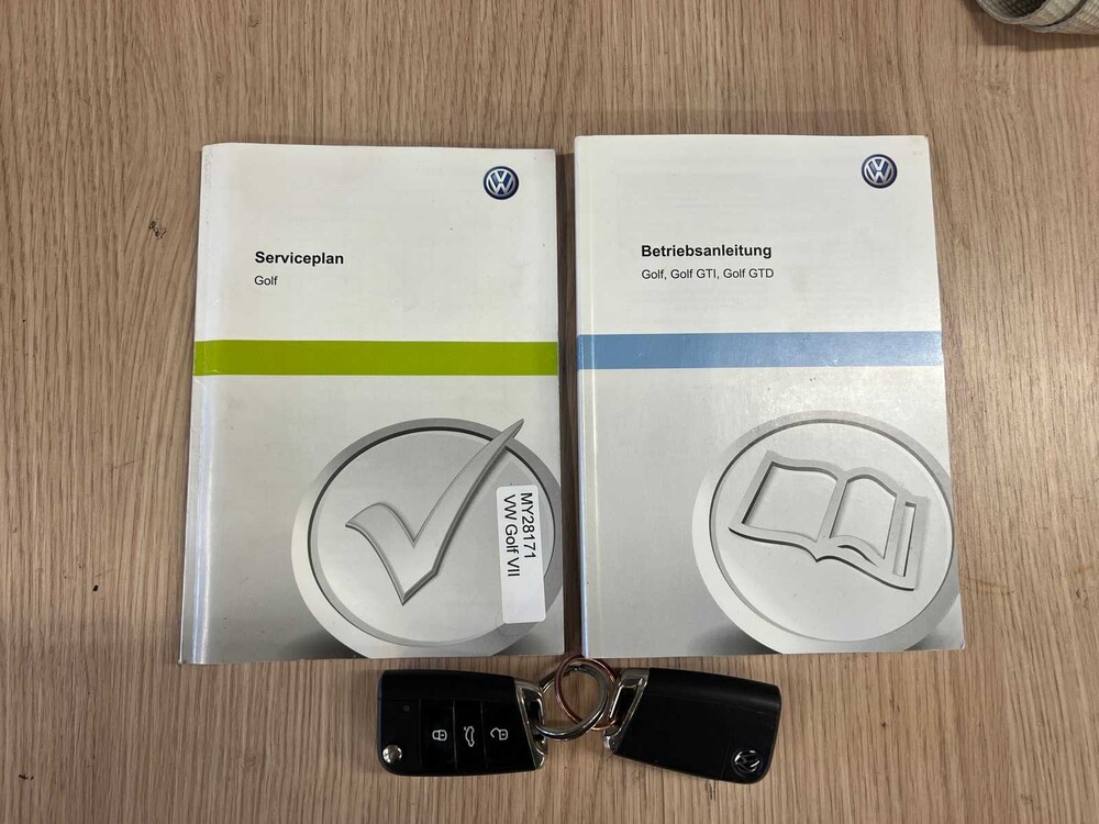 Volkswagen Golf 1.4 TSI Highline 122pk 2013, X-824-BJ