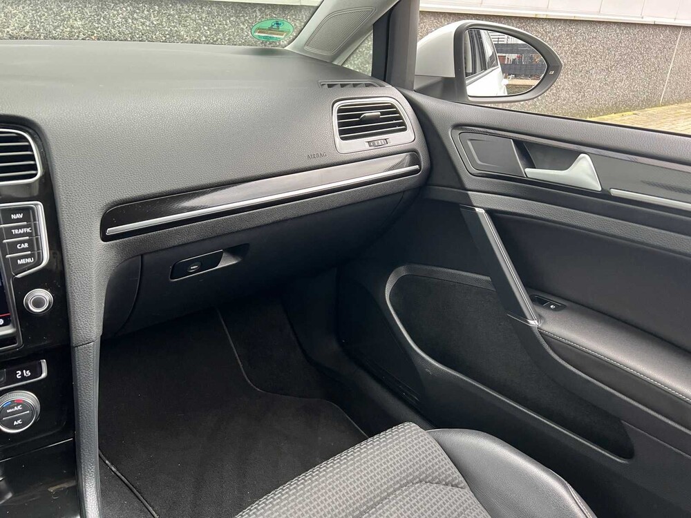 Volkswagen Golf 1.4 TSI Highline 122pk 2013, X-824-BJ