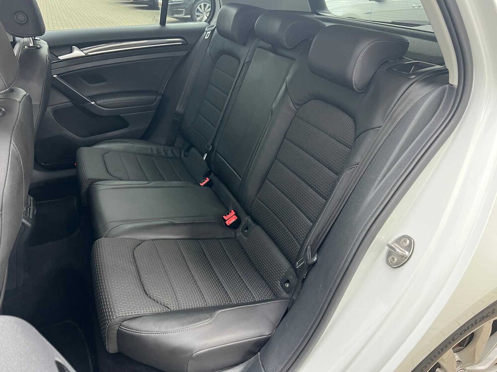 Volkswagen Golf 1.4 TSI Highline 122pk 2013, X-824-BJ