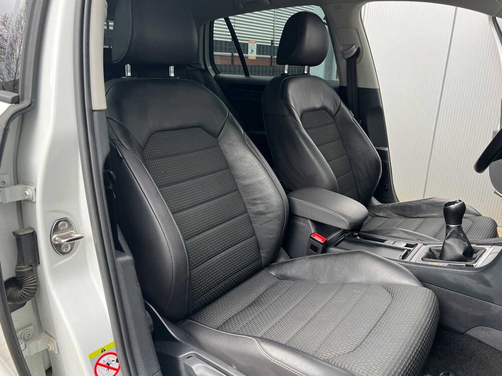 Volkswagen Golf 1.4 TSI Highline 122pk 2013, X-824-BJ