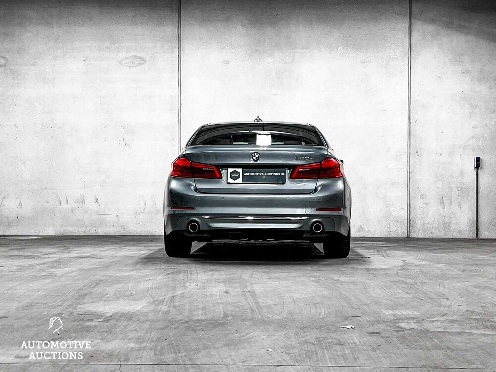 BMW 530e iPerformance High Executive G30 293pk 2018 5-serie -ORIG. NL-, RV-702-V