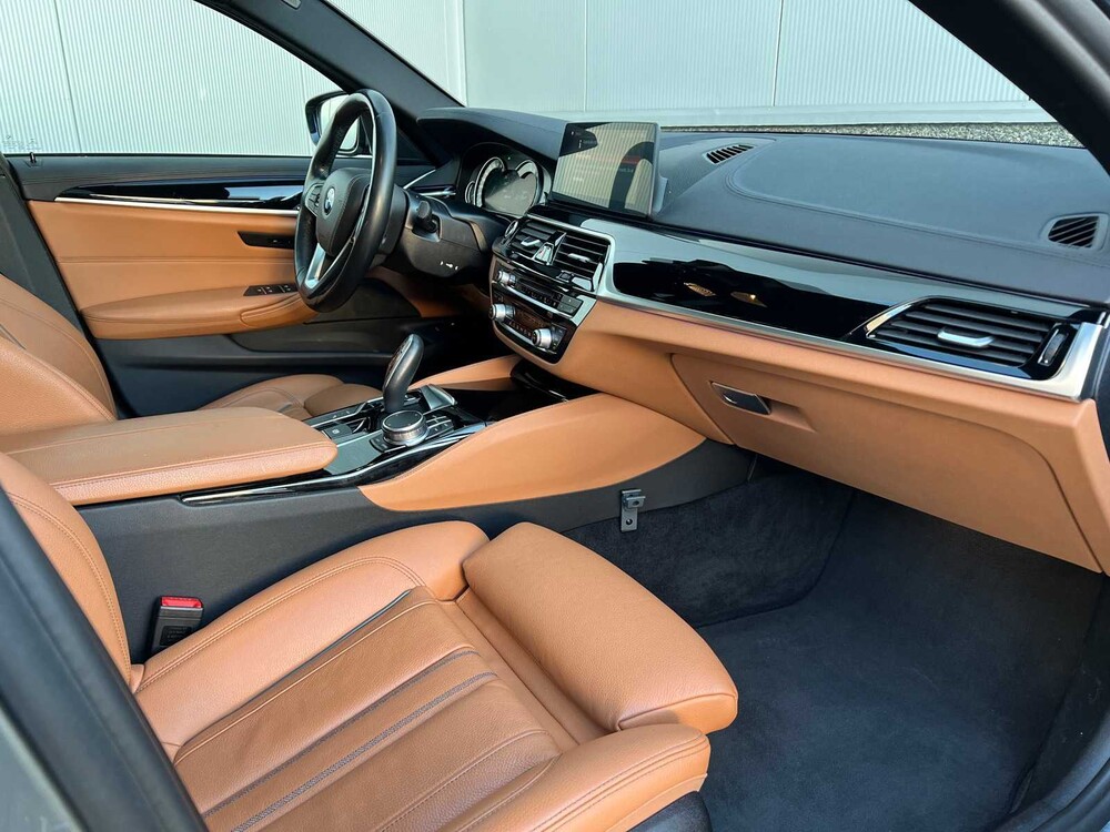 BMW 530e iPerformance High Executive G30 293pk 2018 5-serie -ORIG. NL-, RV-702-V