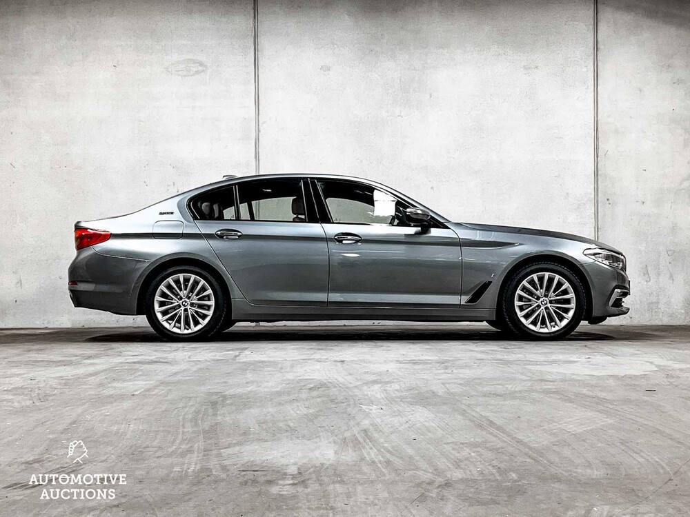 BMW 530e iPerformance High Executive G30 293pk 2018 5-serie -ORIG. NL-, RV-702-V