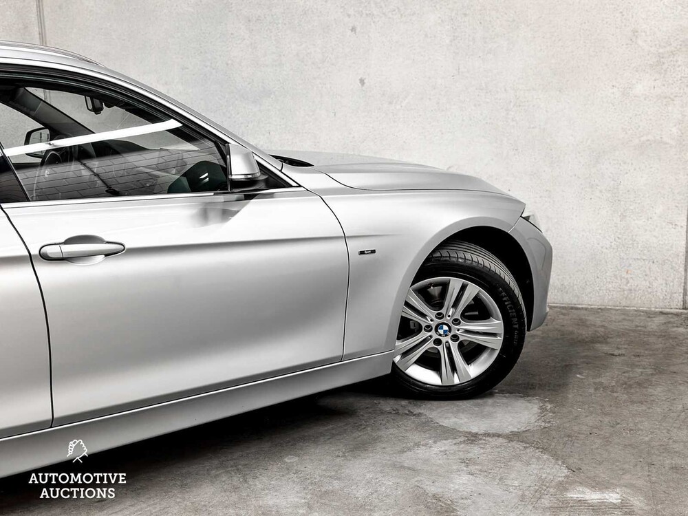 BMW 318d Touring Executive Sport 143pk 2015 3-serie, 7-ZJX-63