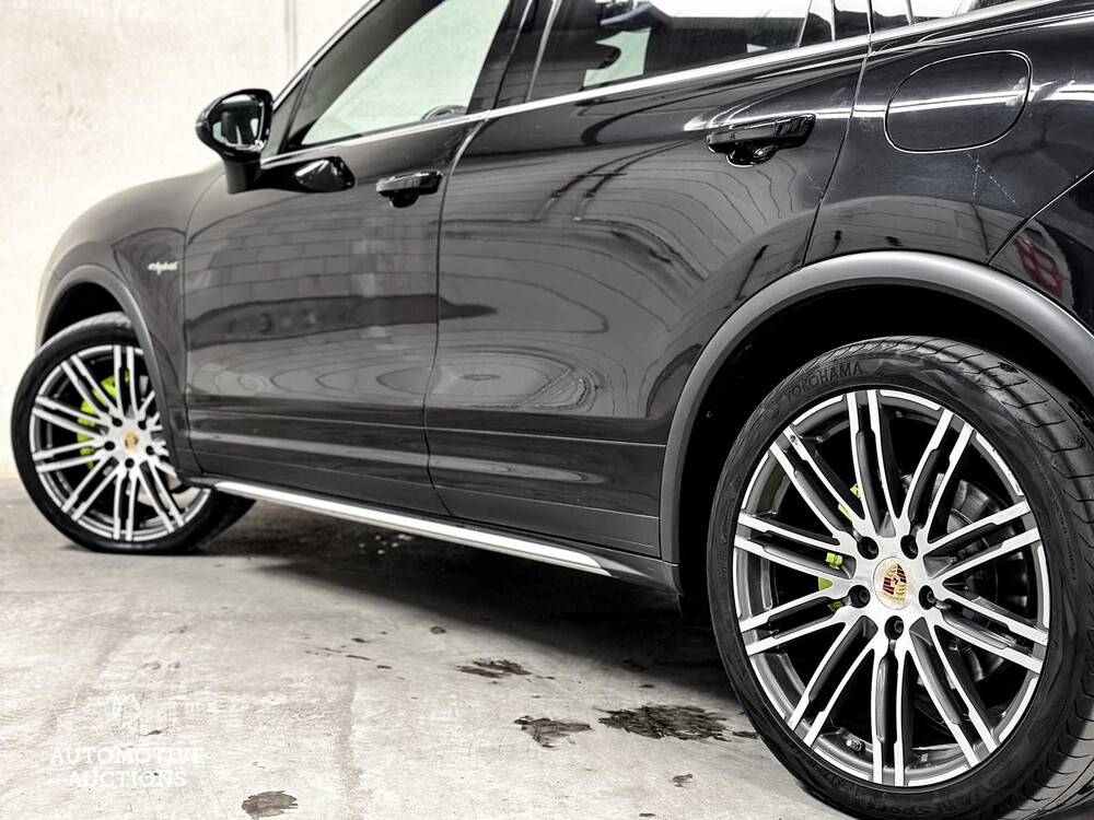 Porsche Cayenne S E-Hybrid 3.0 V6 416pk FACELIFT Sport-Chrono 2015 ORIG-NL, 6-ZGG-63