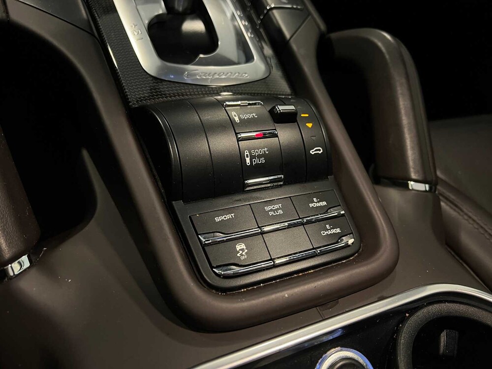 Porsche Cayenne S E-Hybrid 3.0 V6 416pk FACELIFT Sport-Chrono 2015 ORIG-NL, 6-ZGG-63