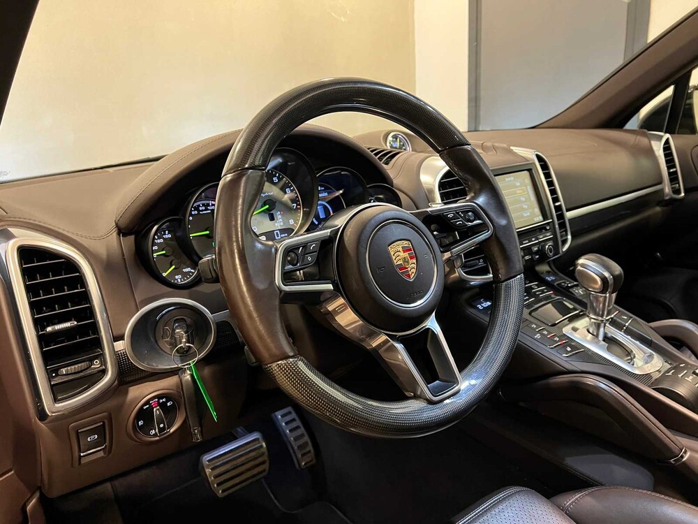Porsche Cayenne S E-Hybrid 3.0 V6 416pk FACELIFT Sport-Chrono 2015 ORIG-NL, 6-ZGG-63