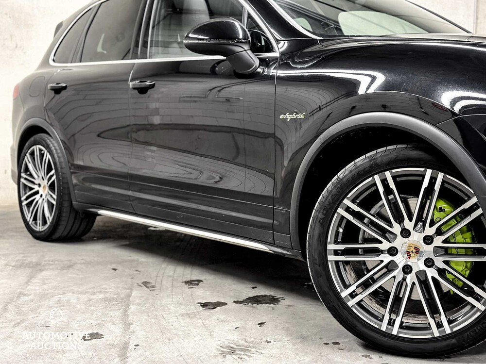 Porsche Cayenne S E-Hybrid 3.0 V6 416pk FACELIFT Sport-Chrono 2015 ORIG-NL, 6-ZGG-63