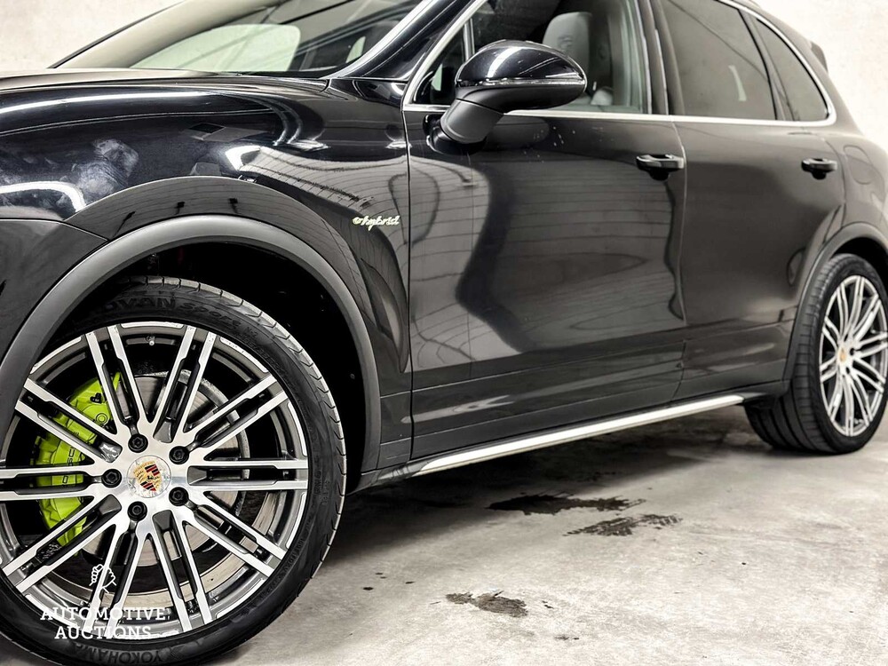 Porsche Cayenne S E-Hybrid 3.0 V6 416pk FACELIFT Sport-Chrono 2015 ORIG-NL, 6-ZGG-63