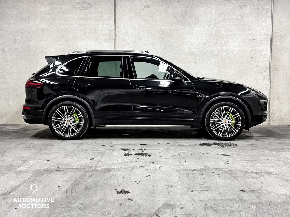 Porsche Cayenne S E-Hybrid 3.0 V6 416pk FACELIFT Sport-Chrono 2015 ORIG-NL, 6-ZGG-63