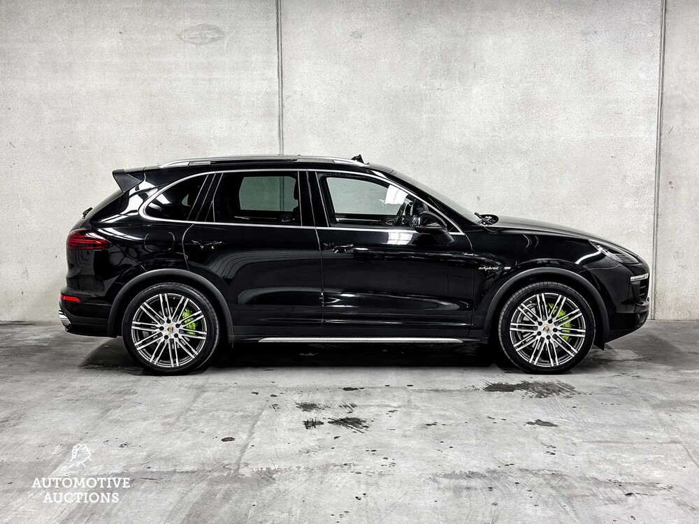 Porsche Cayenne S E-Hybrid 3.0 V6 416pk FACELIFT Sport-Chrono 2015 ORIG-NL, 6-ZGG-63