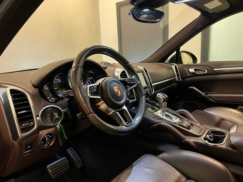 Porsche Cayenne S E-Hybrid 3.0 V6 416pk FACELIFT Sport-Chrono 2015 ORIG-NL, 6-ZGG-63