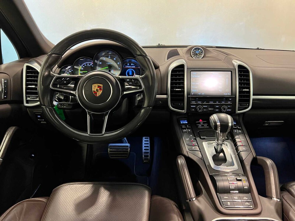 Porsche Cayenne S E-Hybrid 3.0 V6 416pk FACELIFT Sport-Chrono 2015 ORIG-NL, 6-ZGG-63