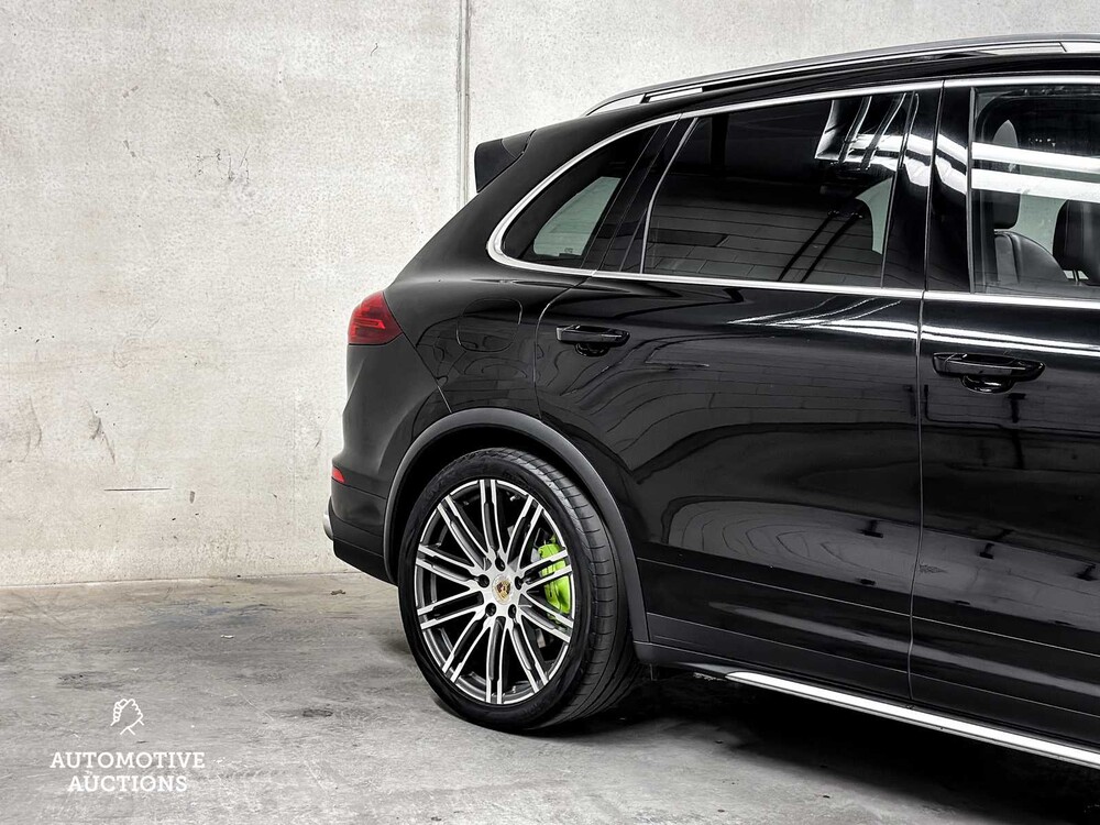 Porsche Cayenne S E-Hybrid 3.0 V6 416pk FACELIFT Sport-Chrono 2015 ORIG-NL, 6-ZGG-63