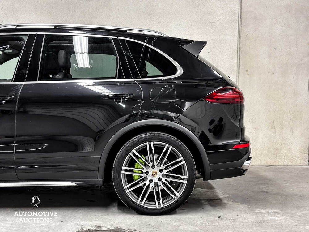 Porsche Cayenne S E-Hybrid 3.0 V6 416pk FACELIFT Sport-Chrono 2015 ORIG-NL, 6-ZGG-63