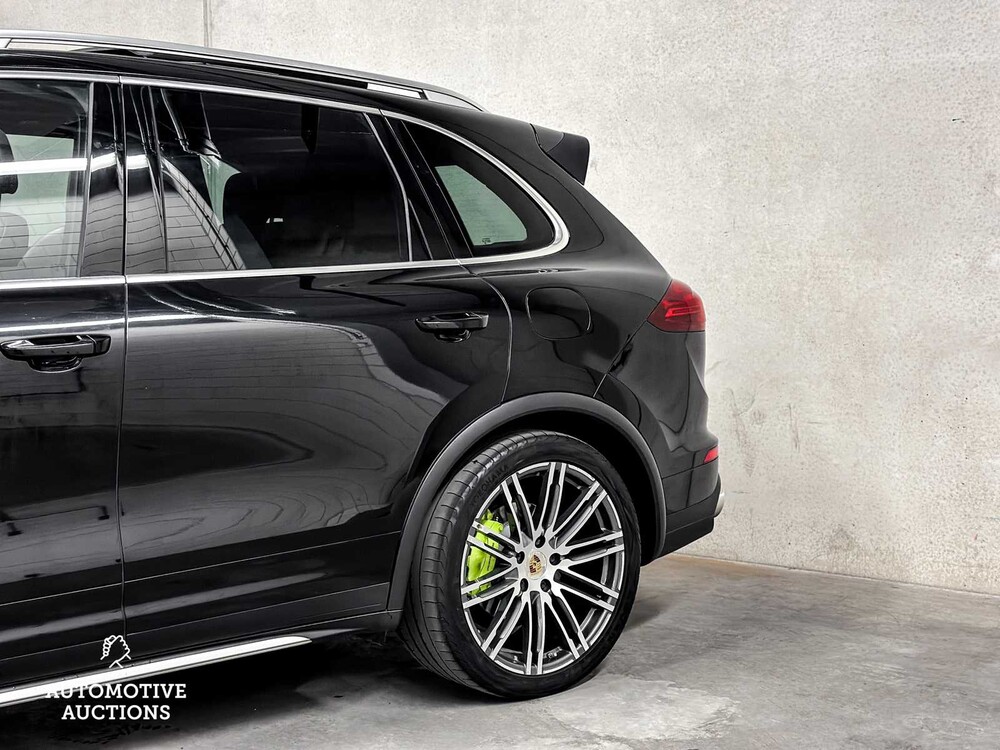 Porsche Cayenne S E-Hybrid 3.0 V6 416pk FACELIFT Sport-Chrono 2015 ORIG-NL, 6-ZGG-63