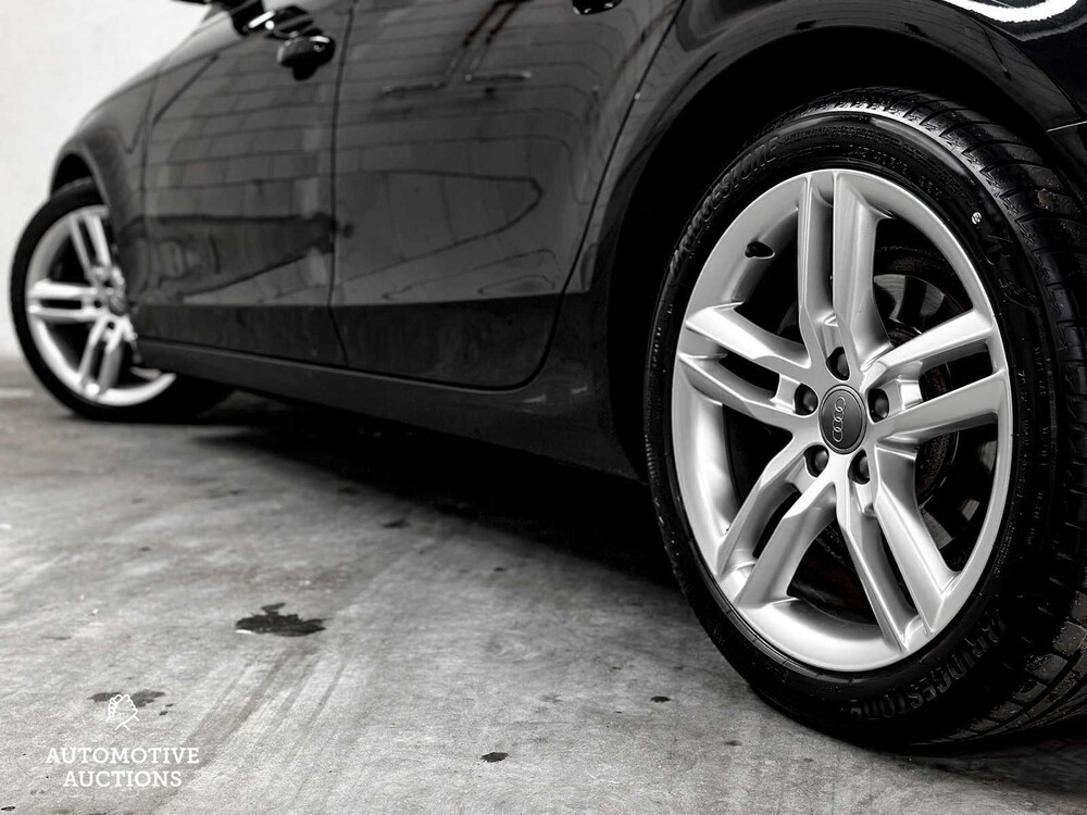 Audi A4 Avant 2.0 TDI Ultra Advance 136PS 2015 -orig. NL-, HL-711-X