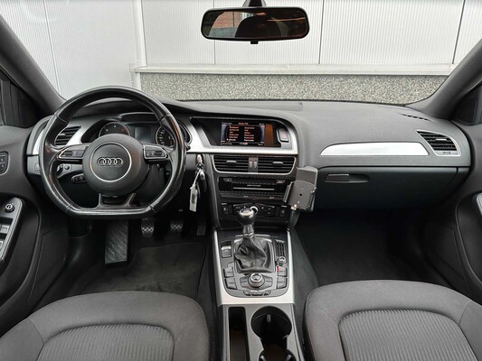 Audi A4 Avant 2.0 TDI Ultra Advance 136pk 2015 -Orig. NL-, HL-711-X