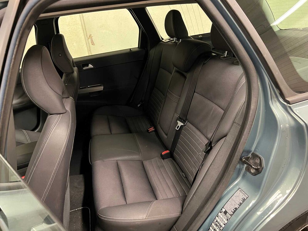 Volvo V50 2.4 Momentum 140pk 2004 ORIG-NL, 07-PG-KZ