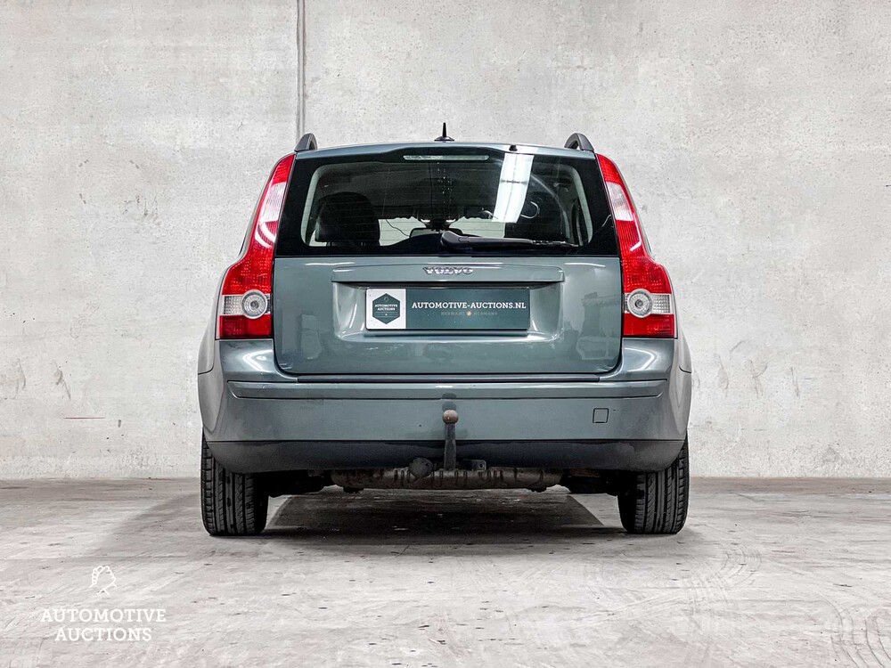 Volvo V50 2.4 Momentum 140pk 2004 ORIG-NL, 07-PG-KZ
