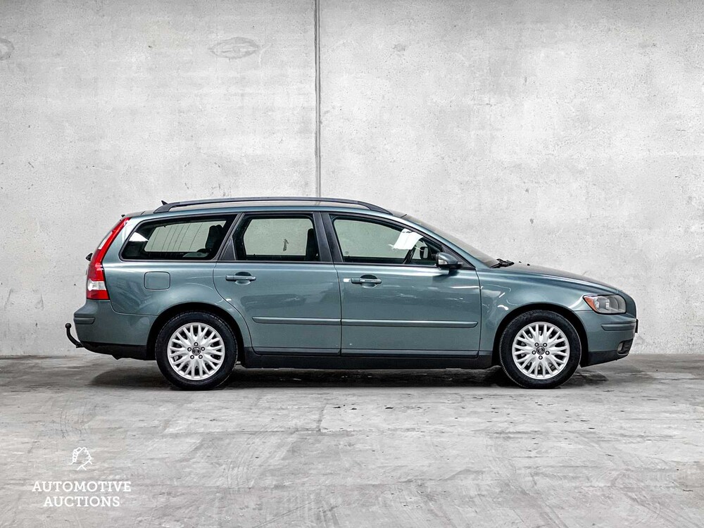 Volvo V50 2.4 Momentum 140pk 2004 ORIG-NL, 07-PG-KZ