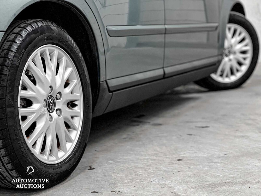 Volvo V50 2.4 Momentum 140pk 2004 ORIG-NL, 07-PG-KZ