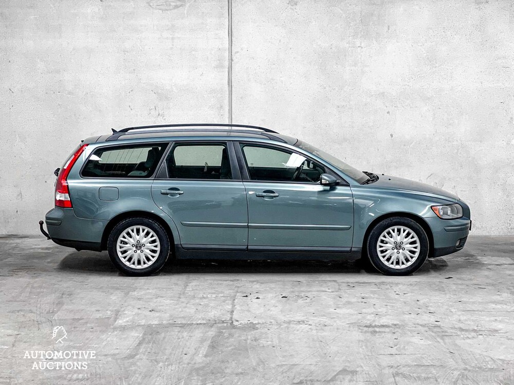 Volvo V50 2.4 Momentum 140pk 2004 ORIG-NL, 07-PG-KZ