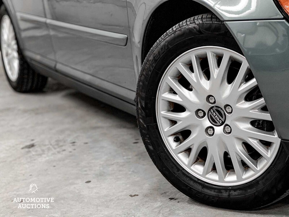 Volvo V50 2.4 Momentum 140pk 2004 ORIG-NL, 07-PG-KZ