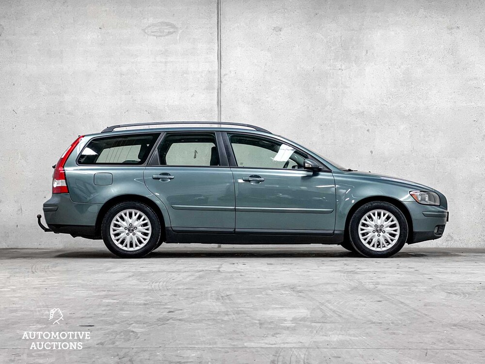 Volvo V50 2.4 Momentum 140pk 2004 ORIG-NL, 07-PG-KZ