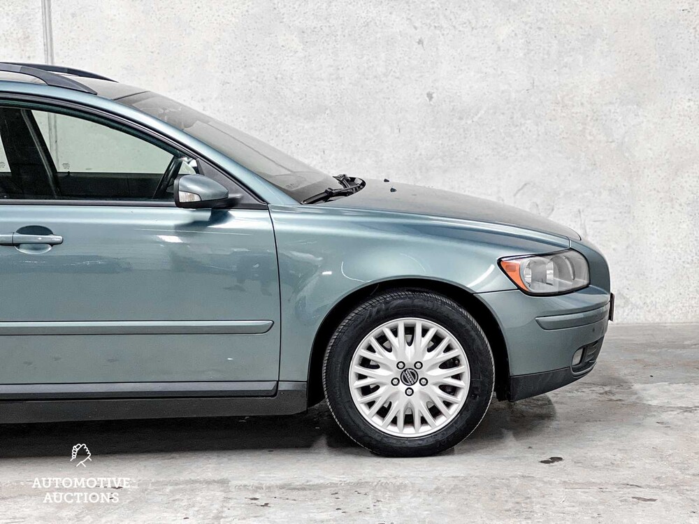 Volvo V50 2.4 Momentum 140pk 2004 ORIG-NL, 07-PG-KZ