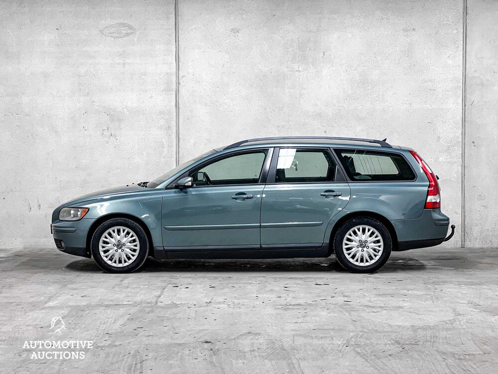 Volvo V50 2.4 Momentum 140pk 2004 ORIG-NL, 07-PG-KZ