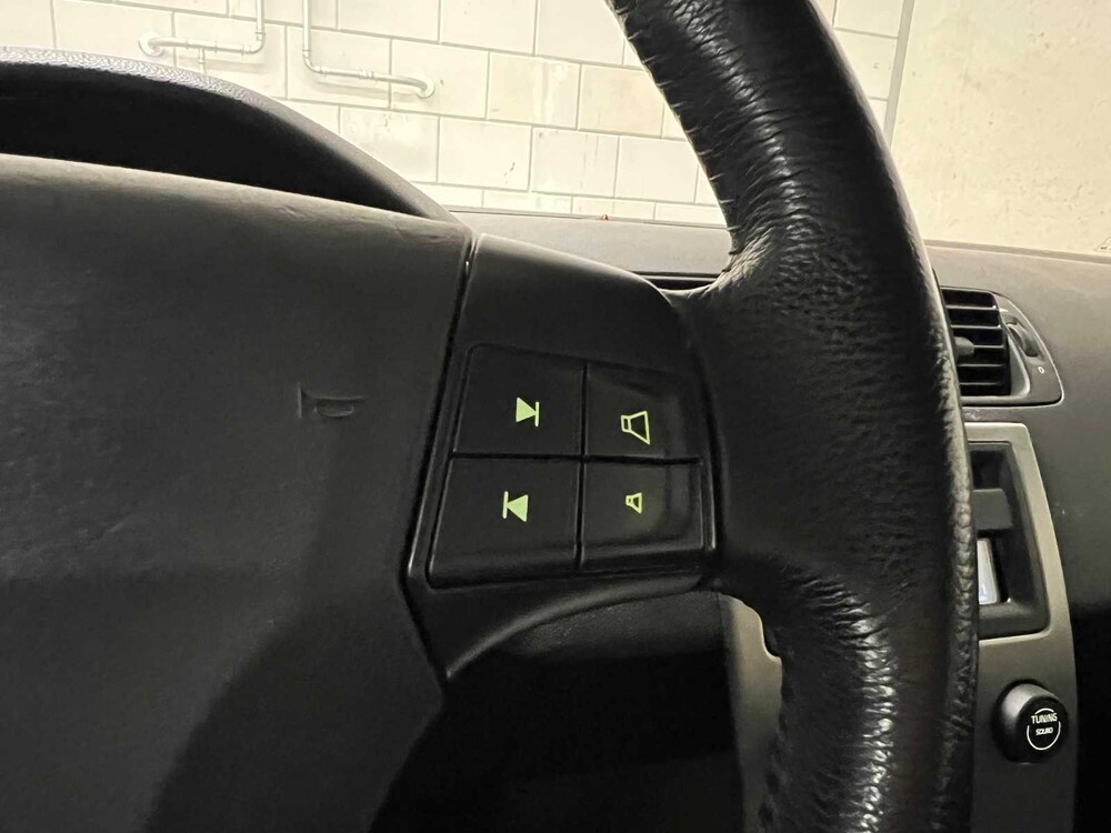 Volvo V50 2.4 Momentum 140pk 2004 ORIG-NL, 07-PG-KZ