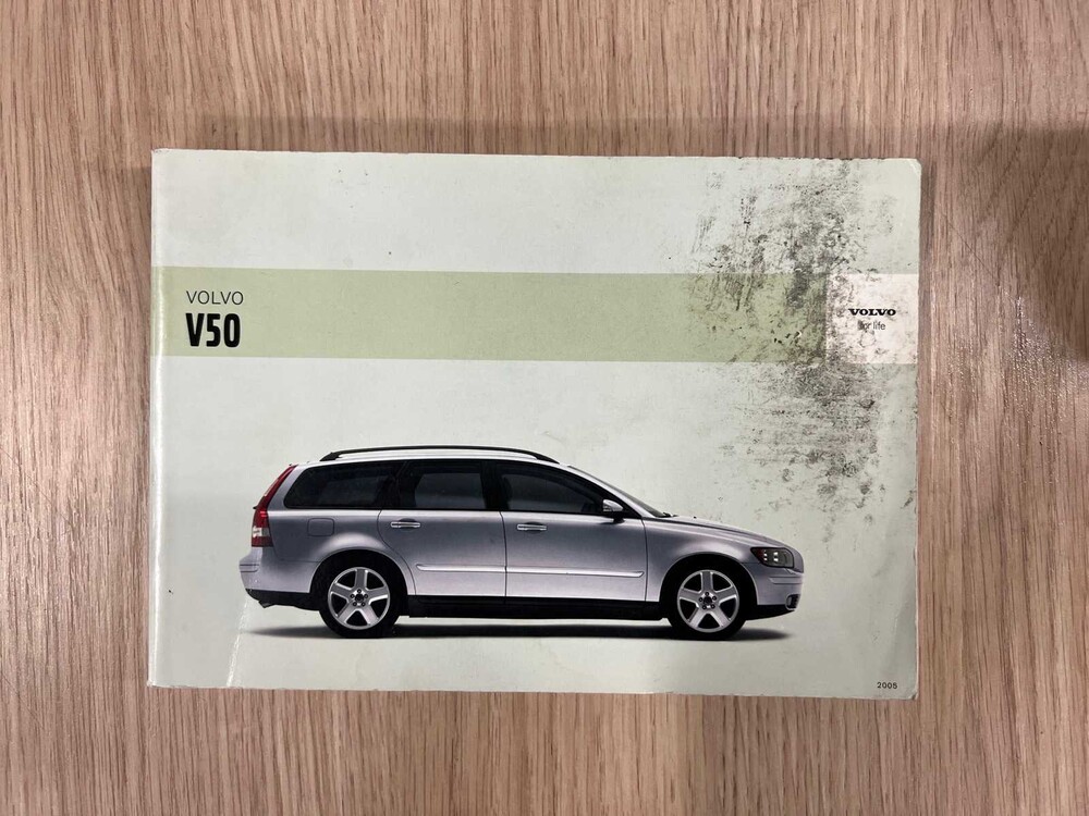 Volvo V50 2.4 Momentum 140pk 2004 ORIG-NL, 07-PG-KZ