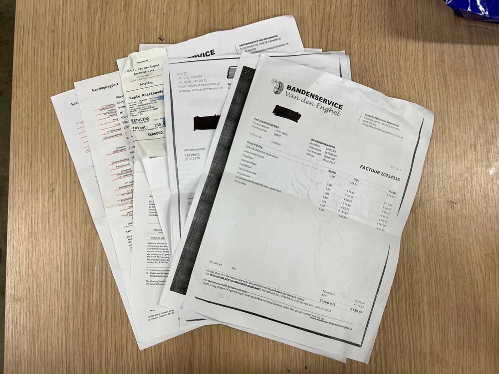 Volvo V50 2.4 Momentum 140pk 2004 ORIG-NL, 07-PG-KZ