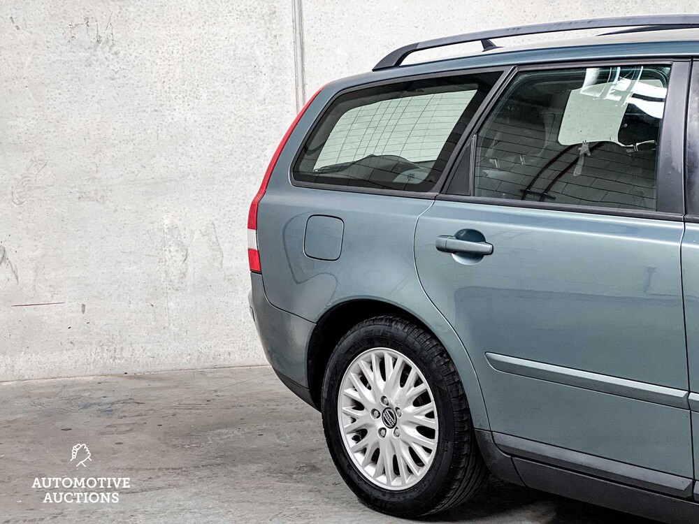 Volvo V50 2.4 Momentum 140pk 2004 ORIG-NL, 07-PG-KZ