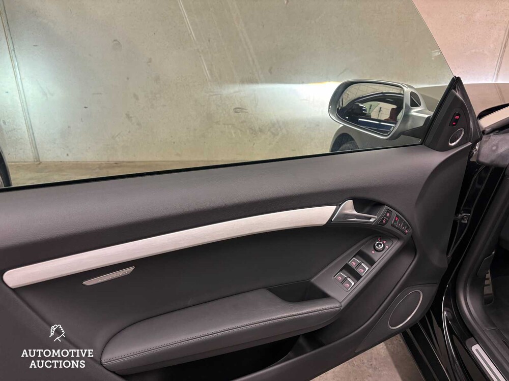 Audi RS5 Cabriolet 4.2 FSI V8 Quattro 450 2013, R-932-VD