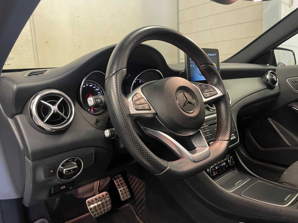 Mercedes-Benz GLA 200 AMG Night-Edition Premium Plus 157PS FACELIFT 2018 (ORIGINAL-NL), SR-743-F